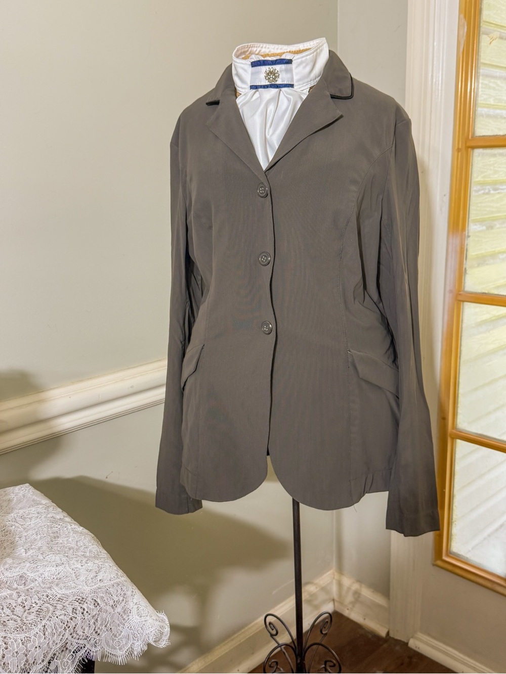 Zephyr II Mesh Hunt Show Coat - Charcoal